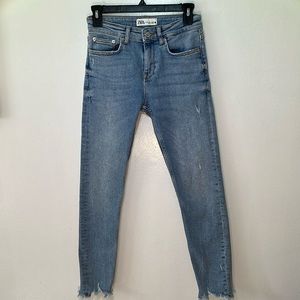 ZARA JEANS SIZE 4